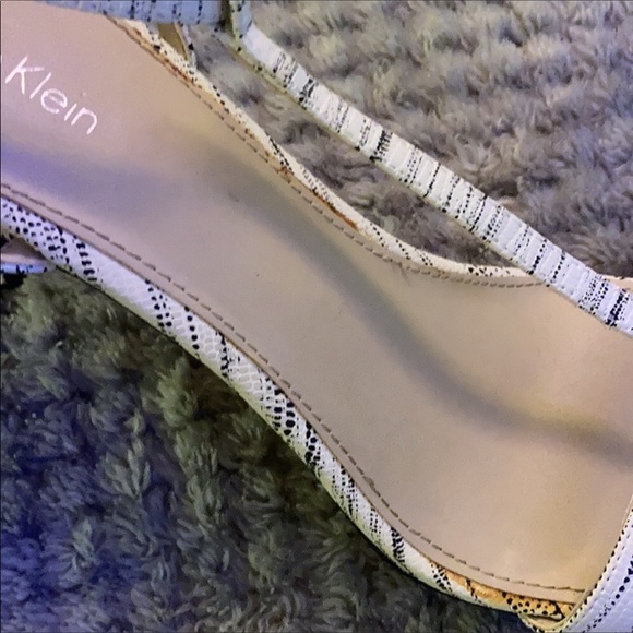 Calvin Klein White and Black Strappy Stiletto Short Heel - Picture 6 of 9